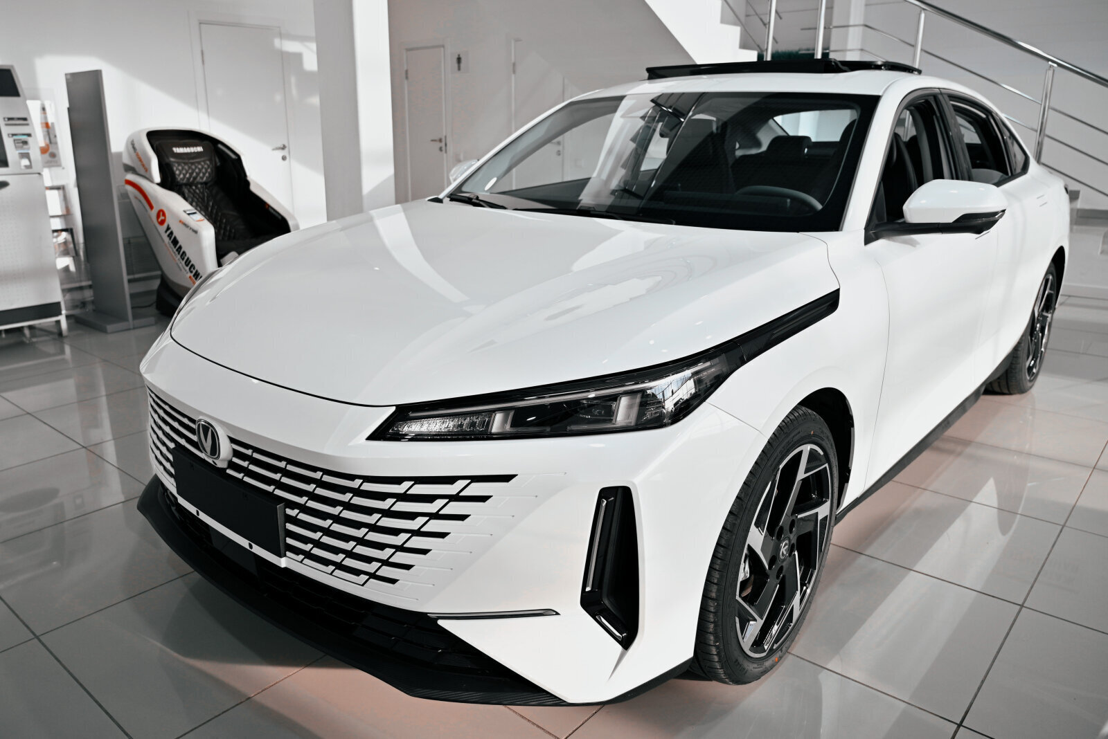 Купить Changan Lamore Tech 2023 г. в наличии за 2439900 ₽ в ДЦ Азнакаево