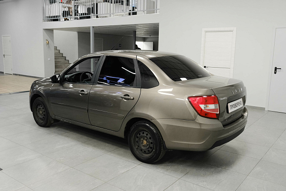 Lada (ВАЗ) Granta Luxe, 2019 года, пробег 134000 км