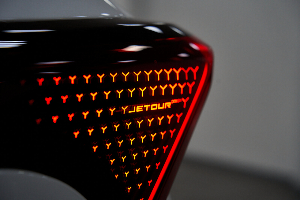 JETOUR X70+ Престиж, белый