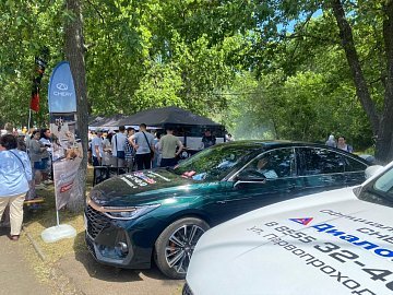 Дилерский центр Диалог Авто представил автомобили Chery на празднике Сабантуй в Нижнекамске