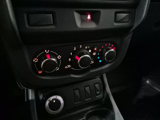 Renault Duster Life, 2017 года, пробег 105718 км
