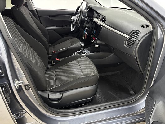 Kia Rio, 2019 года, пробег 57359 км