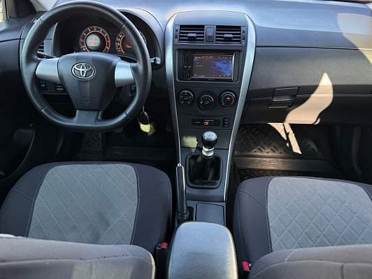 Toyota Corolla, 2011 года, пробег 196682 км