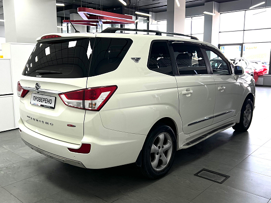 SsangYong Korando Turismo, 2018 года, пробег 124359 км