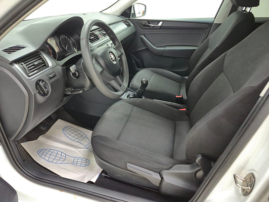 Skoda Rapid Entry, 2018 года, пробег 104049 км