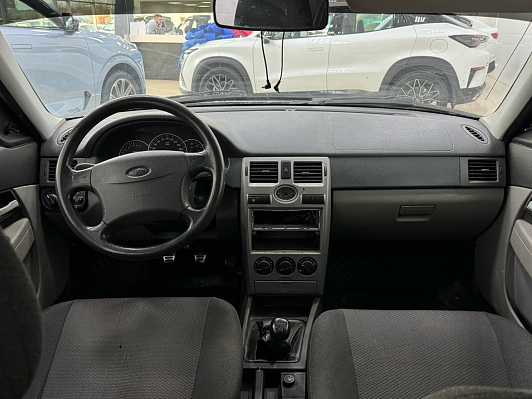 Lada (ВАЗ) Priora, 2011 года, пробег 228005 км