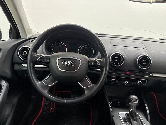 Audi A3 Attraction, 2015 года, пробег 166821 км