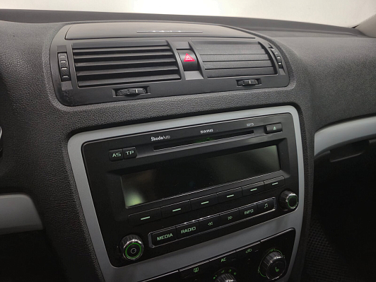 Skoda Octavia Ambition, 2010 года, пробег 291734 км