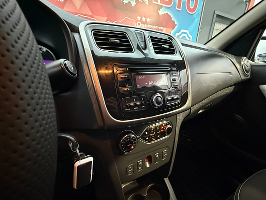 Renault Logan Luxe Privilege, 2014 года, пробег 124500 км