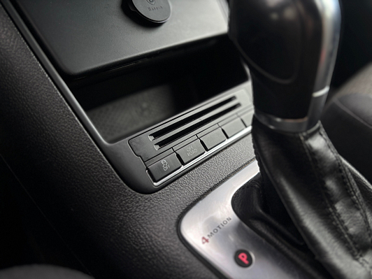 Volkswagen Tiguan Adventure, 2012 года, пробег 216200 км