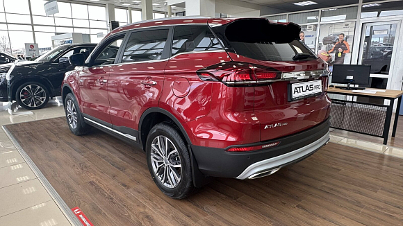 Geely Atlas Pro Flagship+, красный