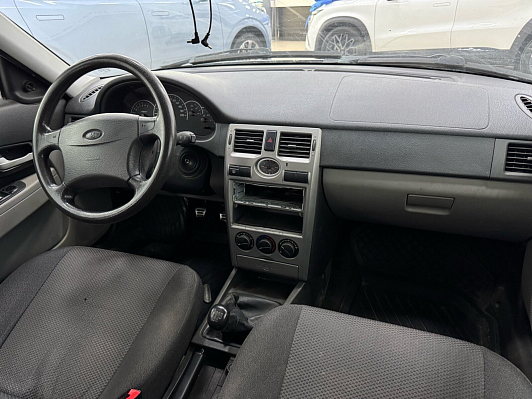 Lada (ВАЗ) Priora, 2011 года, пробег 228005 км