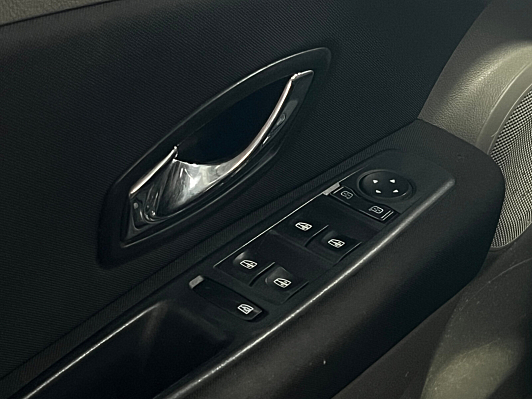 Renault Fluence, 2012 года, пробег 228000 км