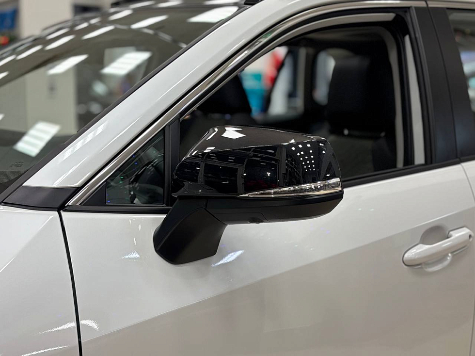 Toyota RAV4 Adventure, белый