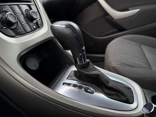 Opel Astra Cosmo, 2012 года, пробег 145236 км