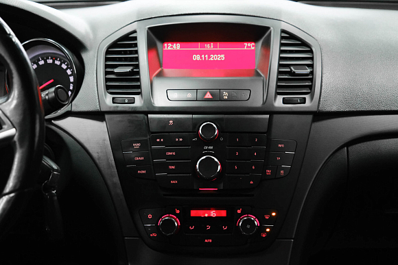 Opel Insignia Elegance, 2013 года, пробег 172000 км