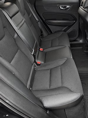 Volvo XC60 R-Design, 2018 года, пробег 85238 км