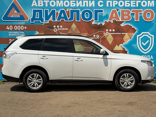 Mitsubishi Outlander Intense, 2013 года, пробег 186256 км