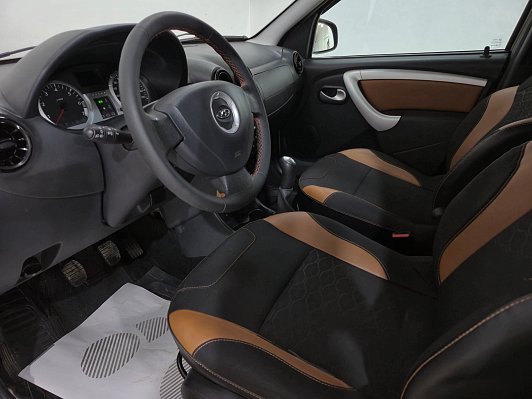 Lada (ВАЗ) Largus Quest (7 мест), 2020 года, пробег 118250 км