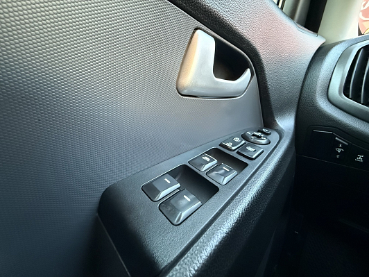 Kia Sportage Premium, 2012 года, пробег 290700 км