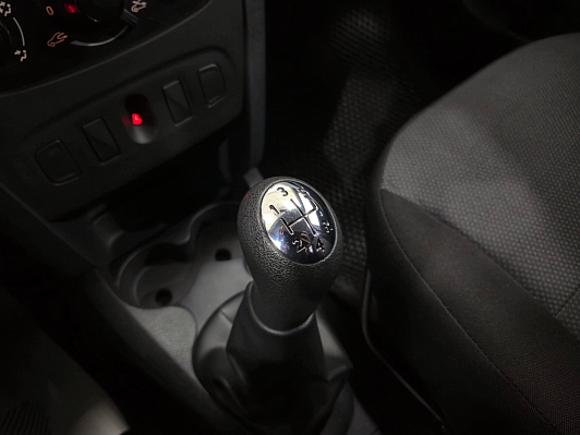 Renault Logan Access, 2017 года, пробег 125669 км