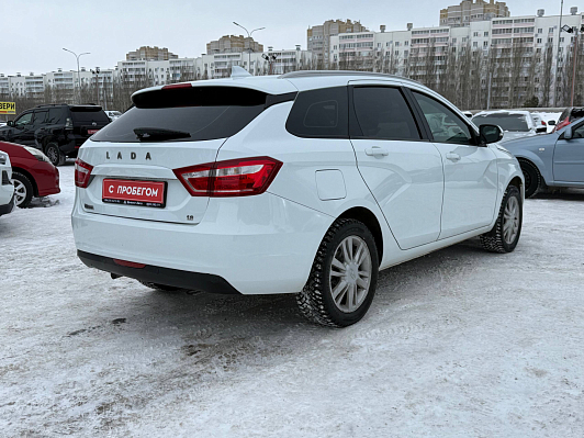 Lada (ВАЗ) Vesta Luxe Multimedia (2017-2019), 2019 года, пробег 92437 км
