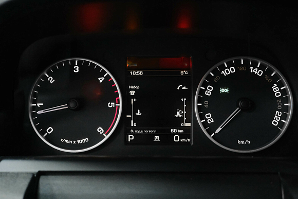 Land Rover Discovery HSE, 2014 года, пробег 163000 км