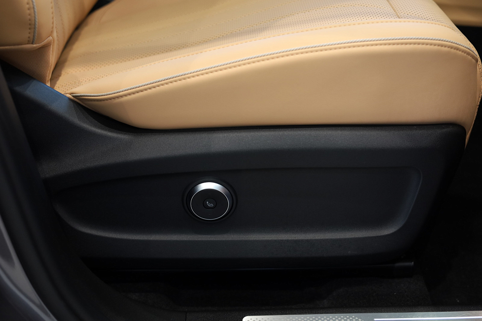 Jaecoo J8 Active, серый