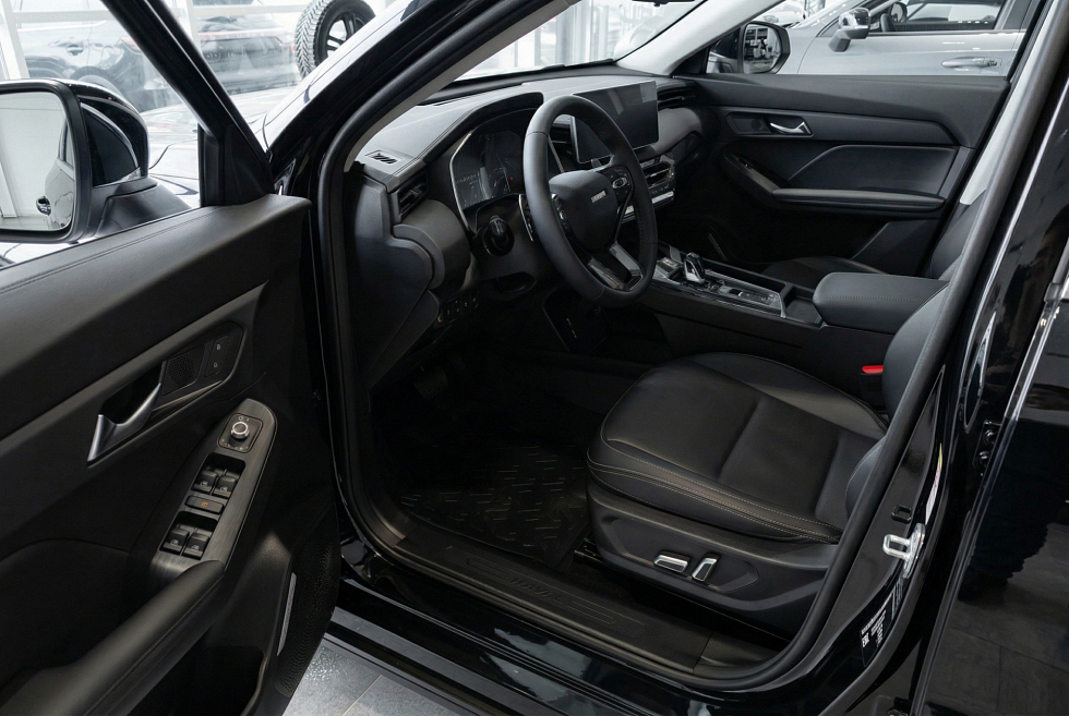 Haval Jolion Премиум, черный