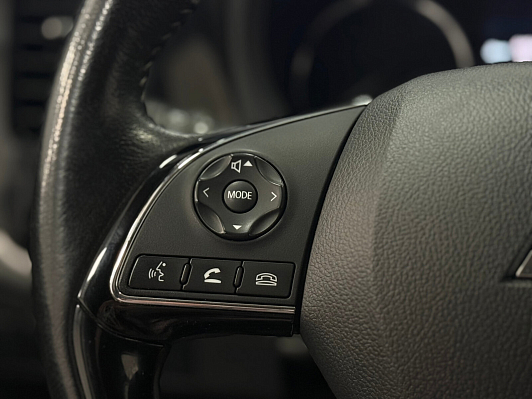 Mitsubishi Outlander Instyle, 2018 года, пробег 102000 км
