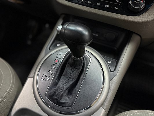 Kia Sportage Luxe, 2011 года, пробег 122300 км