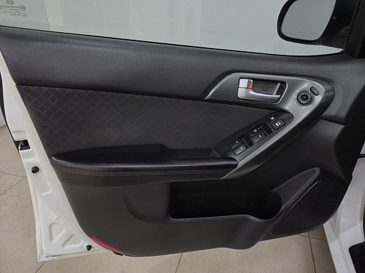 Kia Cerato, 2011 года, пробег 199987 км