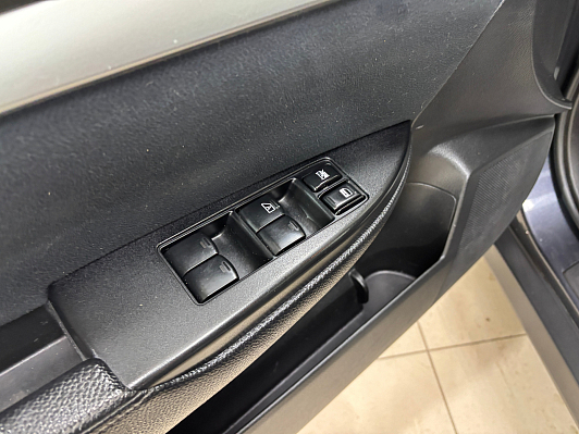 Subaru Outback, 2010 года, пробег 216412 км