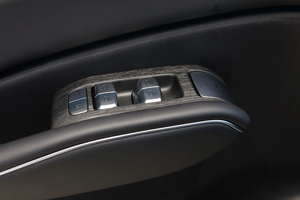 Omoda C7 Supreme, серебряный