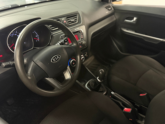Kia Rio Luxe, 2011 года, пробег 131000 км