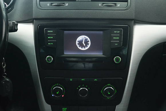 Skoda Yeti Ambition, 2015 года, пробег 124215 км