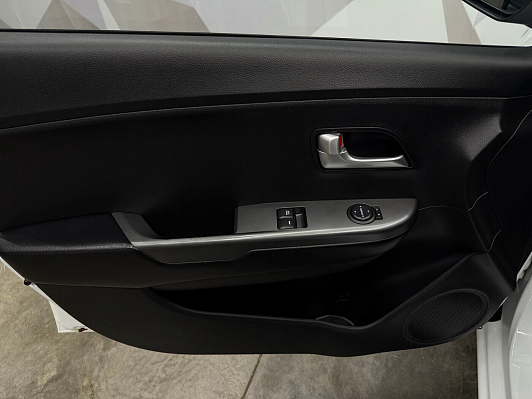 Kia Rio, 2016 года, пробег 132846 км