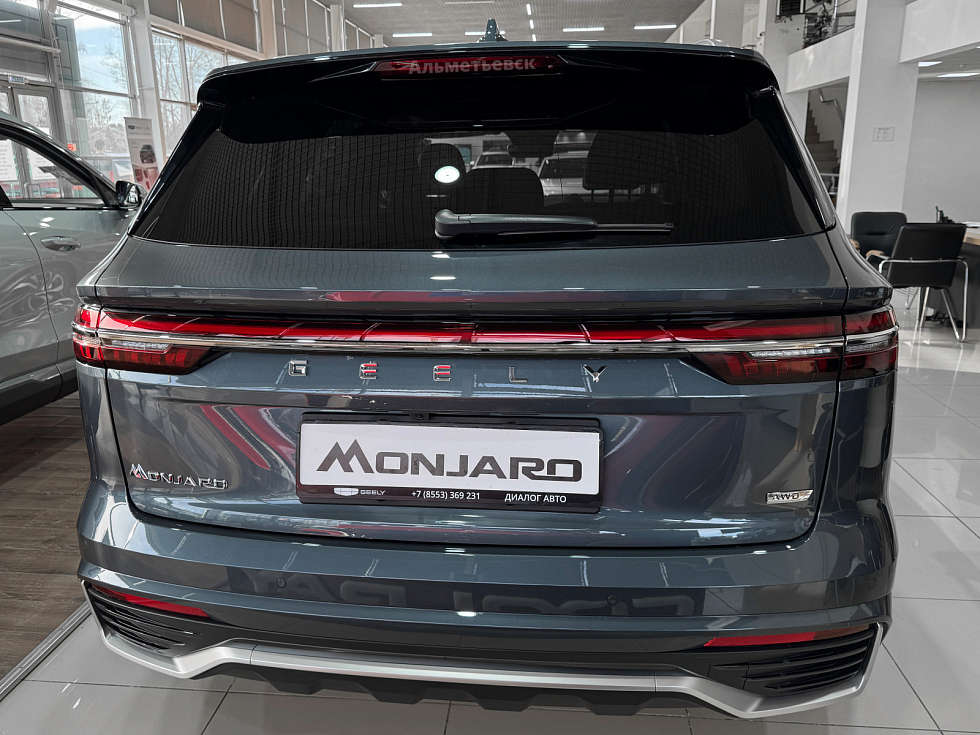 Geely Monjaro Флагман, серый