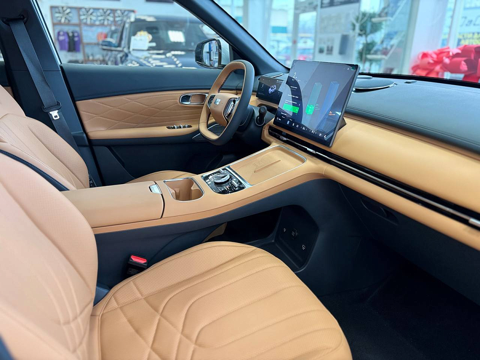 Geely EX5 Гибрид Макс EM-R, серебряный
