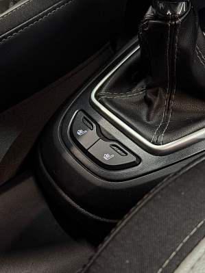 Lada (ВАЗ) Vesta Luxe Multimedia, 2018 года, пробег 115000 км