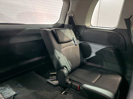 Toyota ISis, 2012 года, пробег 221686 км