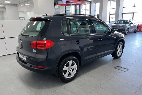 Volkswagen Tiguan Avenue, 2014 года, пробег 136810 км