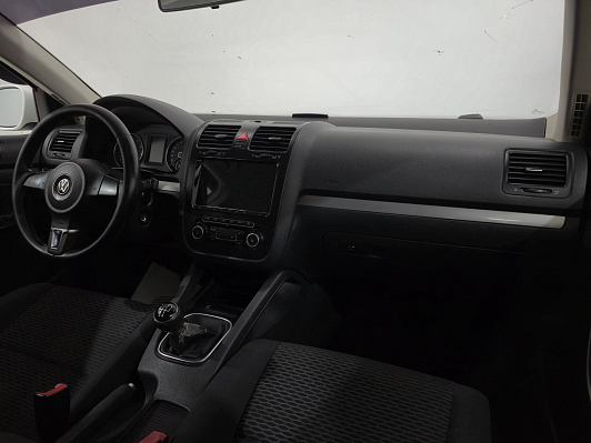Volkswagen Jetta Trendline, 2010 года, пробег 273839 км