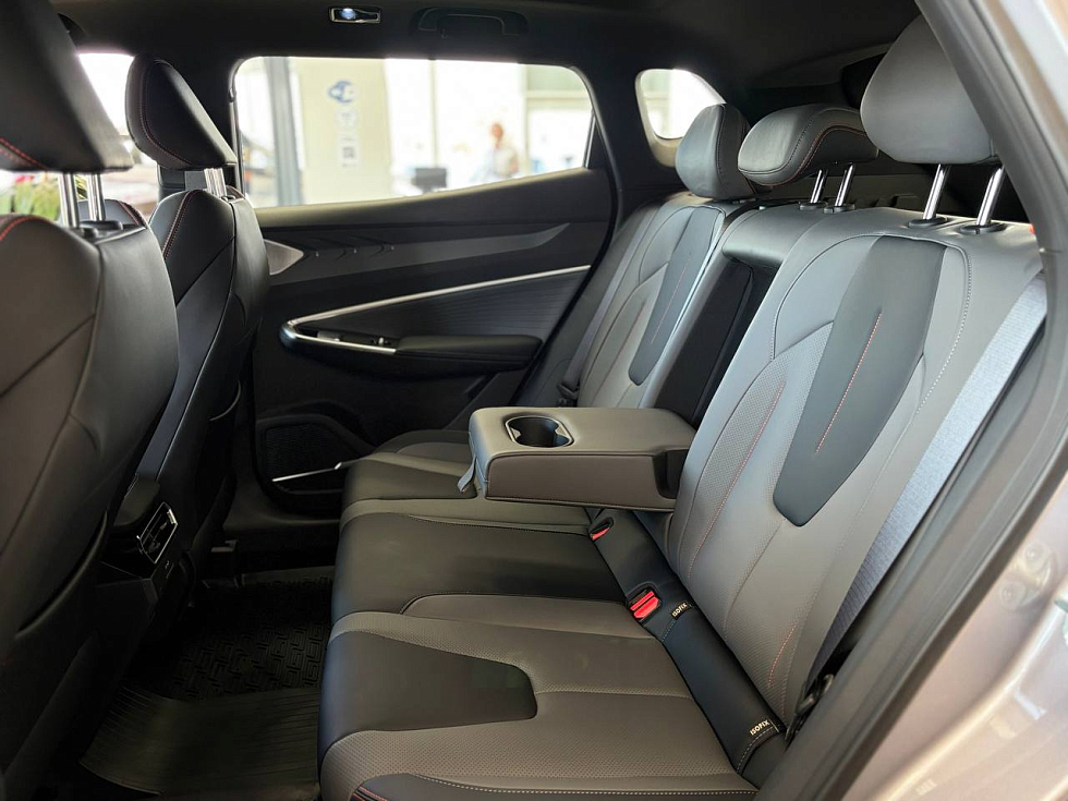 Geely Cityray Flagship Sport, серебряный