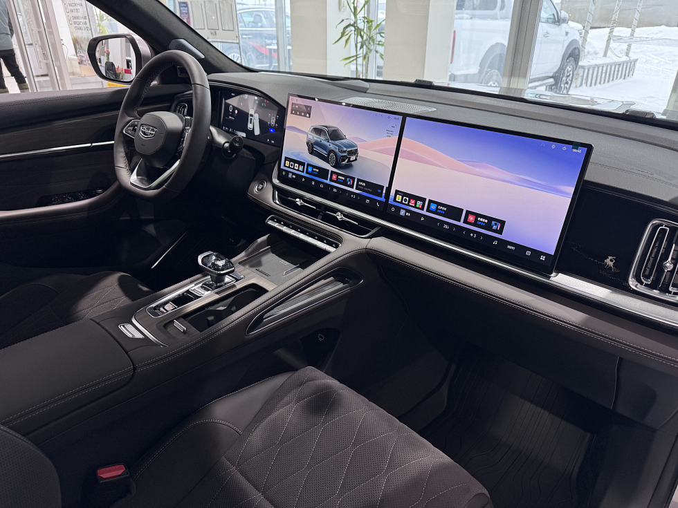 Geely Monjaro Flagship, серебряный