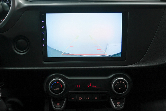 Kia Rio Luxe, 2021 года, пробег 68500 км