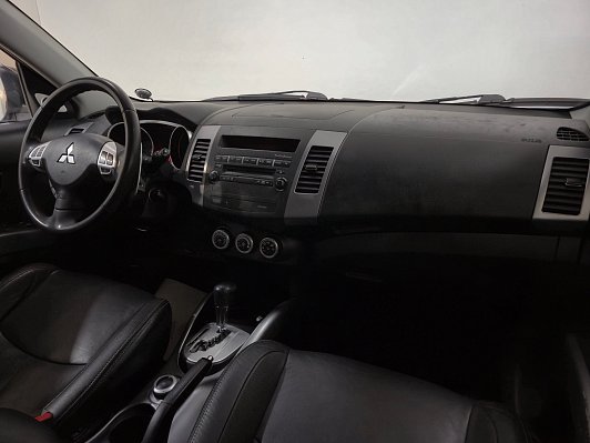Mitsubishi Outlander Intense, 2008 года, пробег 179504 км