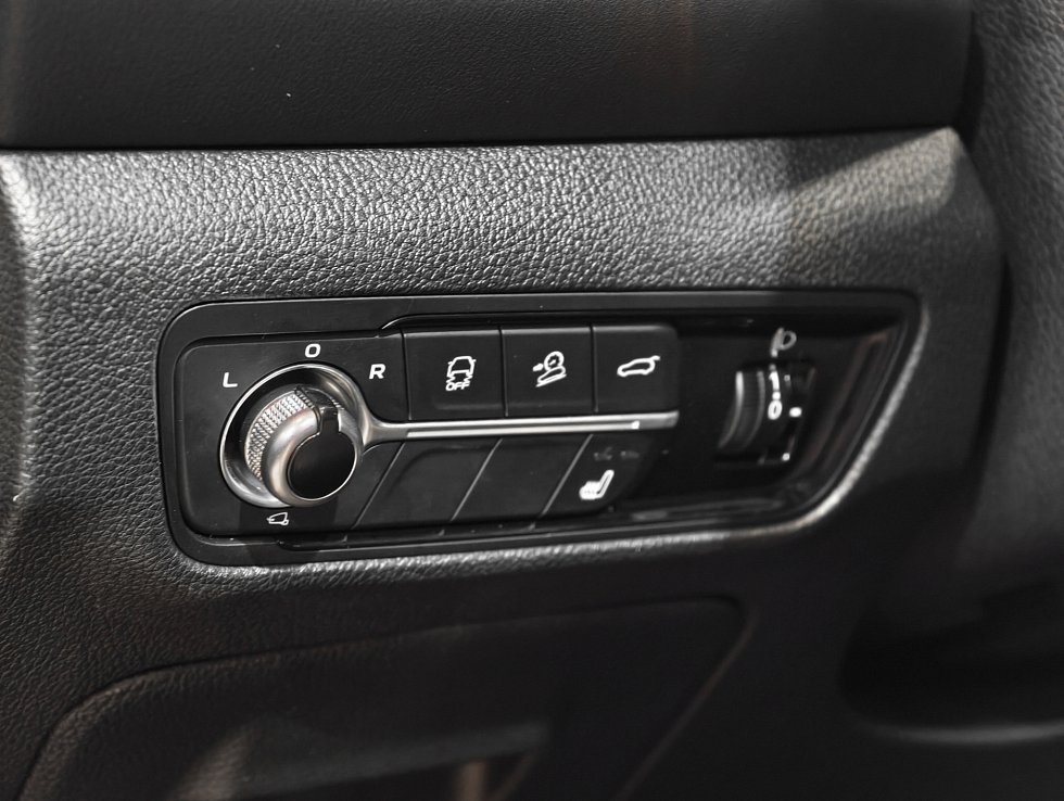 Changan CS75 Pro Техно 5 мест, черный