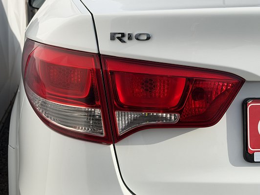 Kia Rio Prestige, 2015 года, пробег 168000 км
