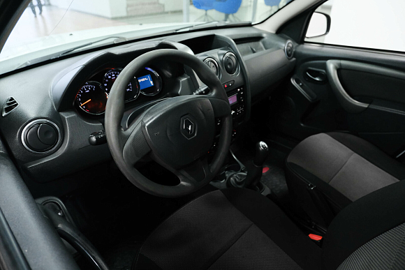 Renault Duster Access, 2016 года, пробег 204051 км